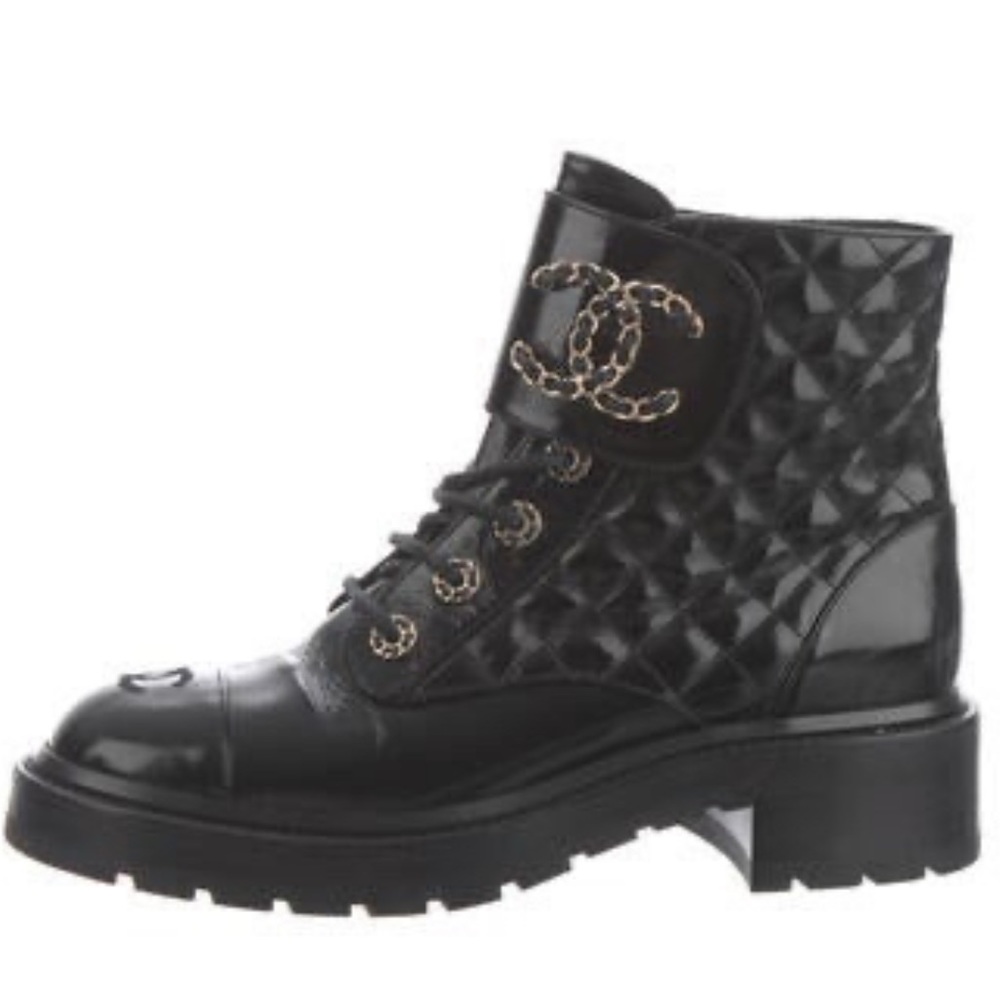 🆕 🔥CHANEL CLASSIC BOOTS - BRAND NEW AUTHENTIC-BLACK patent leather Sz42C